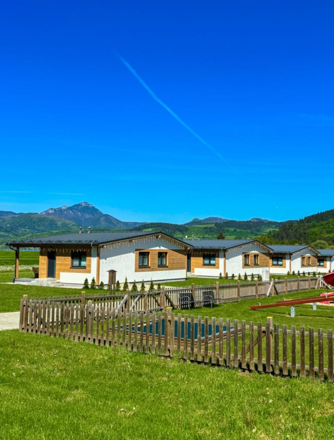 Rezort Zvernica Vlachy - Family & Fun Zewnętrze zdjęcie