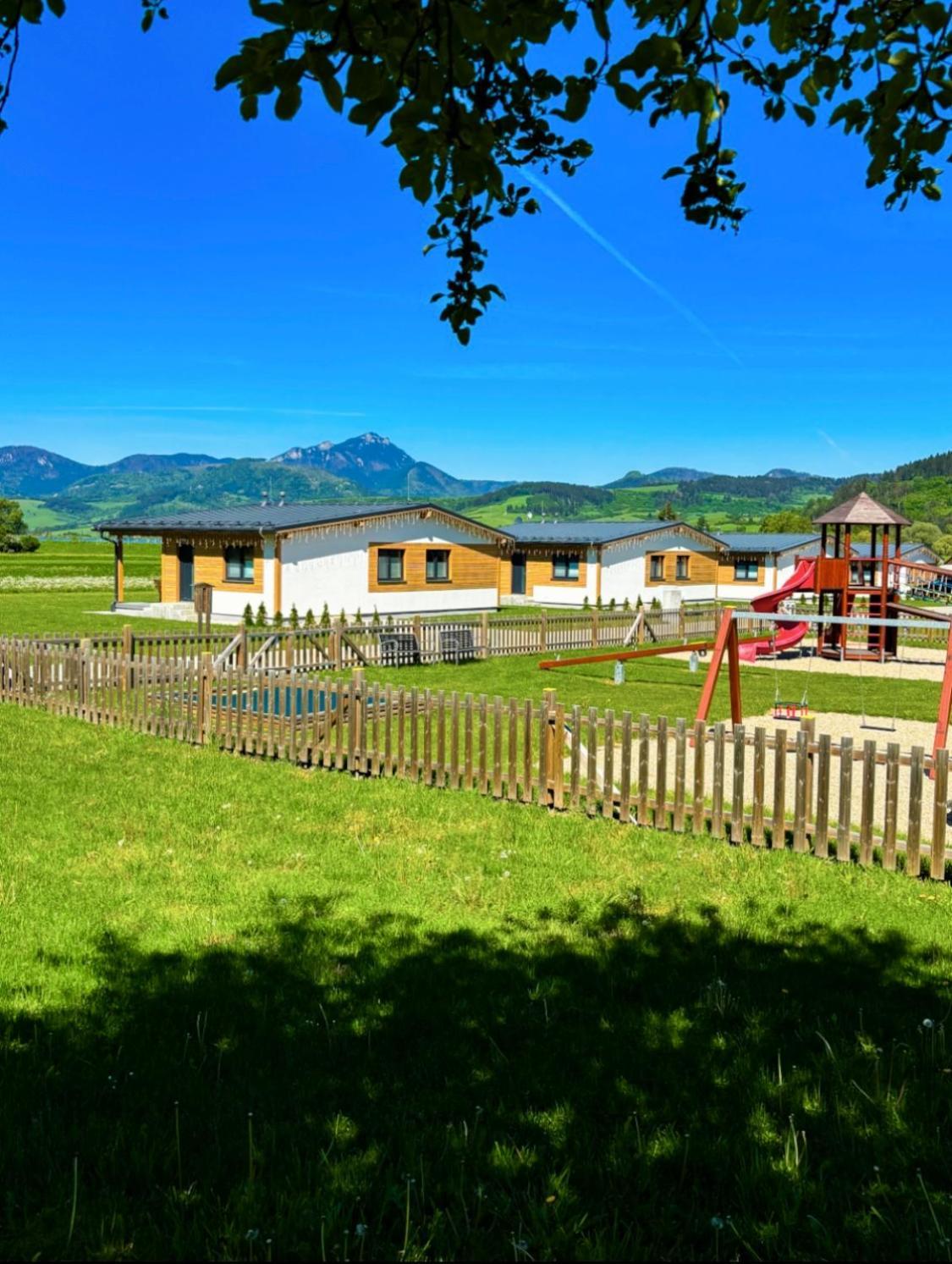 Rezort Zvernica Vlachy - Family & Fun Zewnętrze zdjęcie