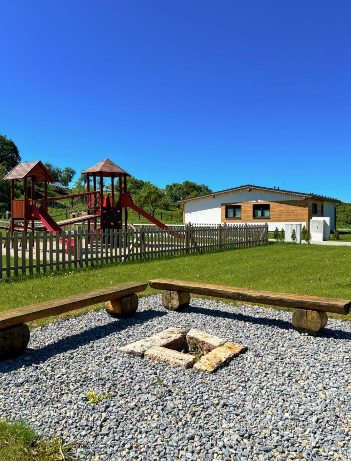 Rezort Zvernica Vlachy - Family & Fun Zewnętrze zdjęcie